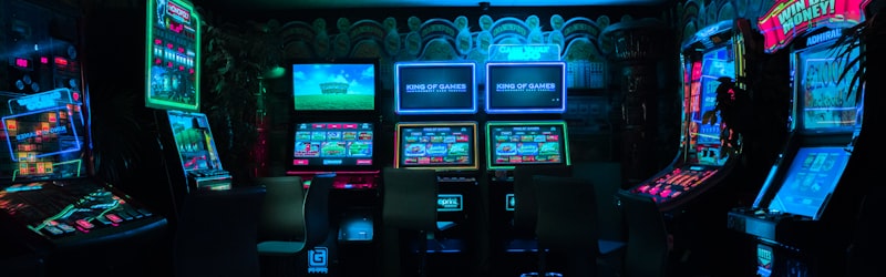 电竞赛事全场回放视频缩略图 - 比赛中的激烈团战画面