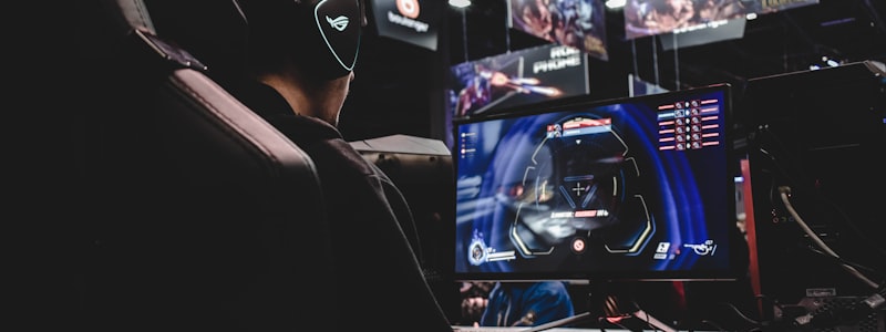 全球电竞赛事现场盛况 - 巨大的舞台、绚丽的灯光与热情的观众